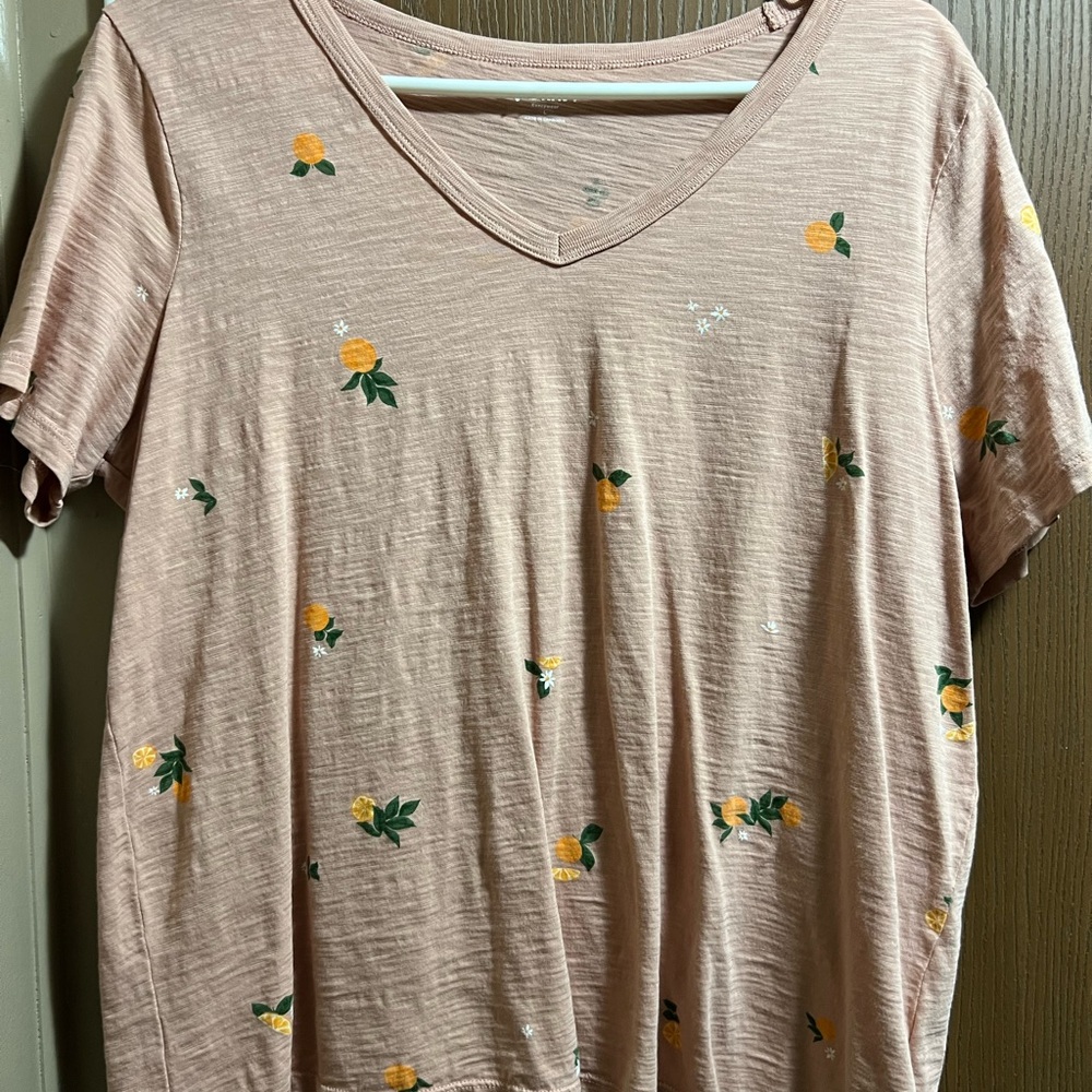 Old Navy V-Neck Tshirt